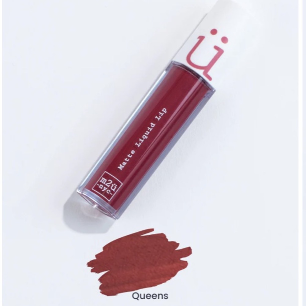 m2u nyc Matte Liquid Lip, Queens shade soft rosewood